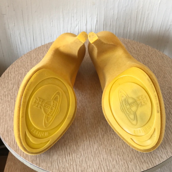 Yellow Vivienne Westwood velvet high heels - Picture 7 of 9